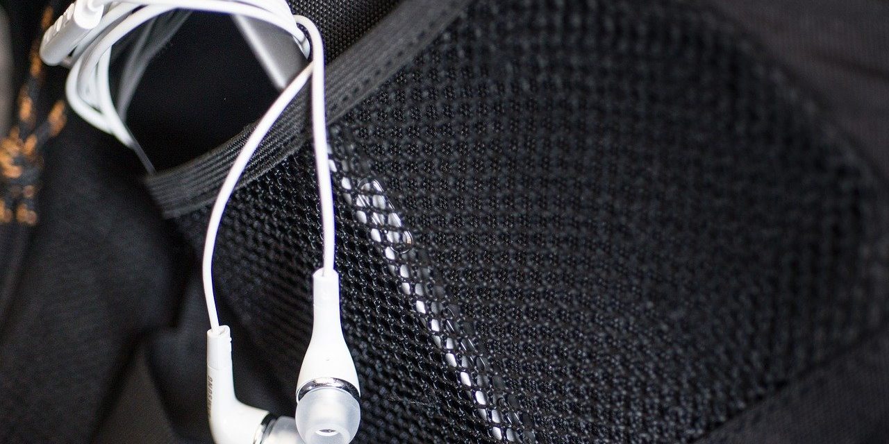 BILD_earphones_weiß